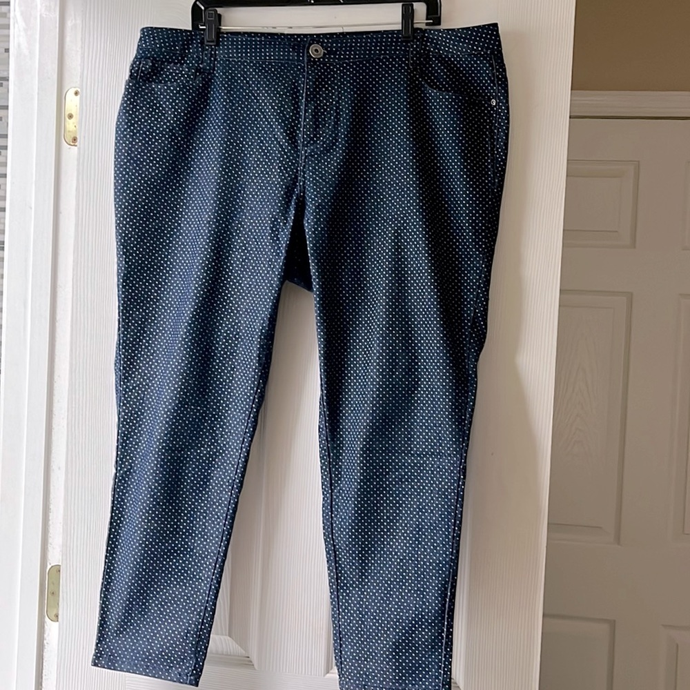 Cute tiny polka dot stretch jeans size 18W
